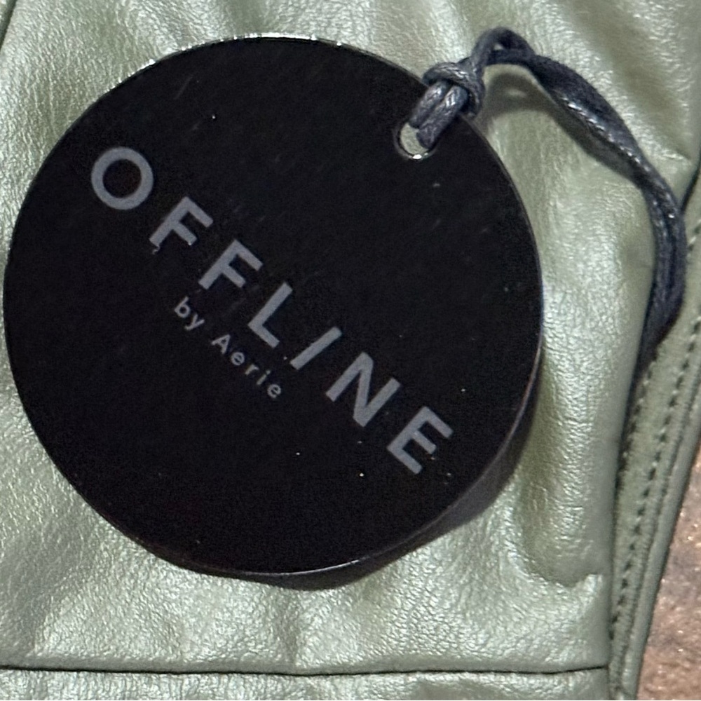 OFFLINE by Aerie Women’s SM High Rise Real Luxe Faux Leather Leggings Olive NWT - Picture 5 of 5